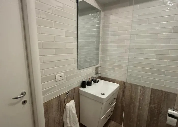 La Dolce Riva - Navodari Nord * מאמאיה